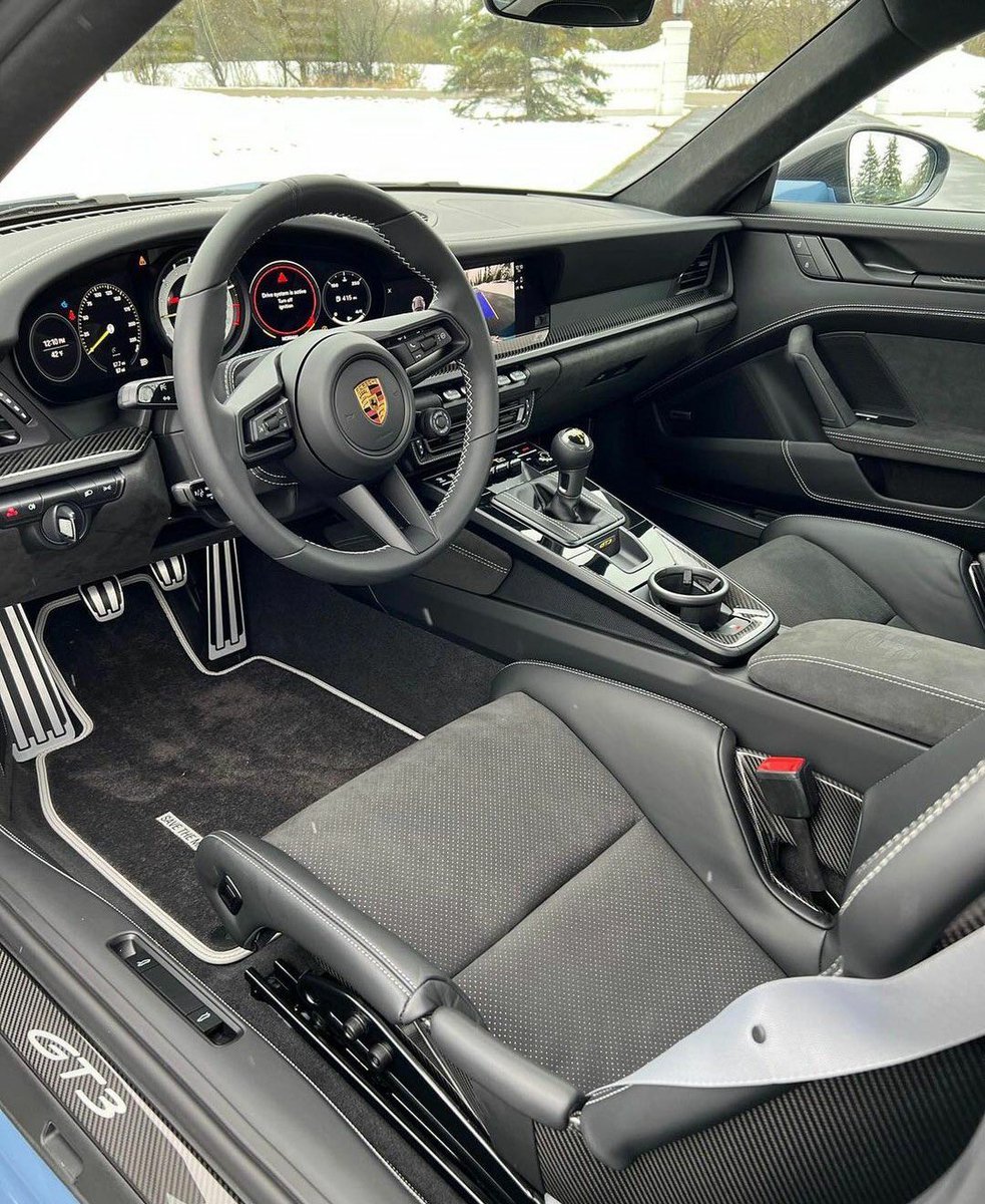 PorscheCIub's tweet photo. Paint-to-Sample Aetna Blue 992 GT3 https://t.co/7J85QLqzZa