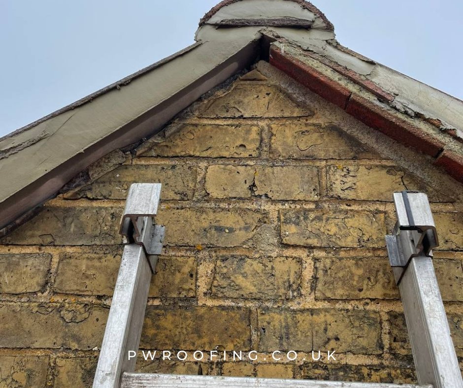 pw_roofing's tweet image. Upgrade your curb appeal with a new roof from our skilled professionals. Contact us Paddock Wood Roofing for a consultation!

#roofingproblems #roofrepairs #RoofServices