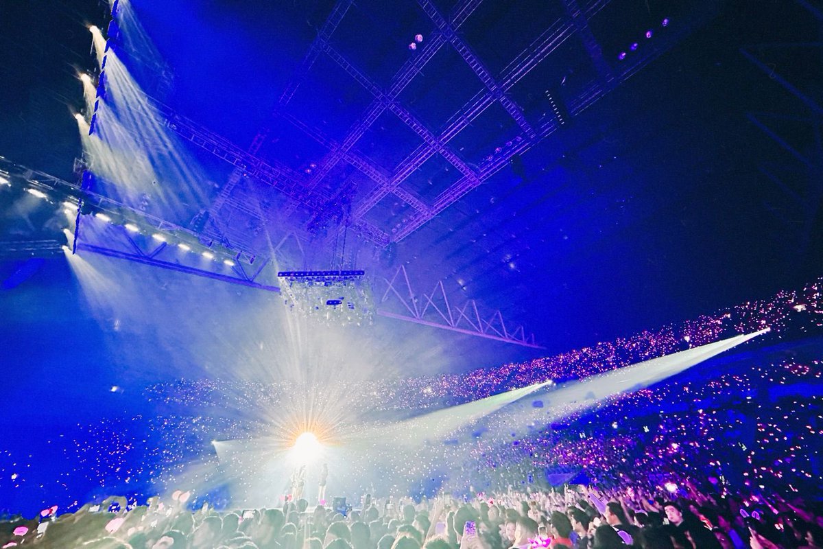 blond-on-twitter-rt-villainpinks-40-born-pink-shows-around-the