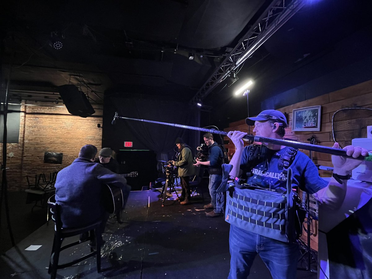 C’est un ‘wrap’, après 80 jours, pour le tournage de la saison 2 de 180. <a href="/TVAreseau/">TVA</a> <a href="/ONfr_TFO/">ONFR TFO</a> merci à ma merveilleuse équipe! Et aux participants qui sont inspirants et généreux.