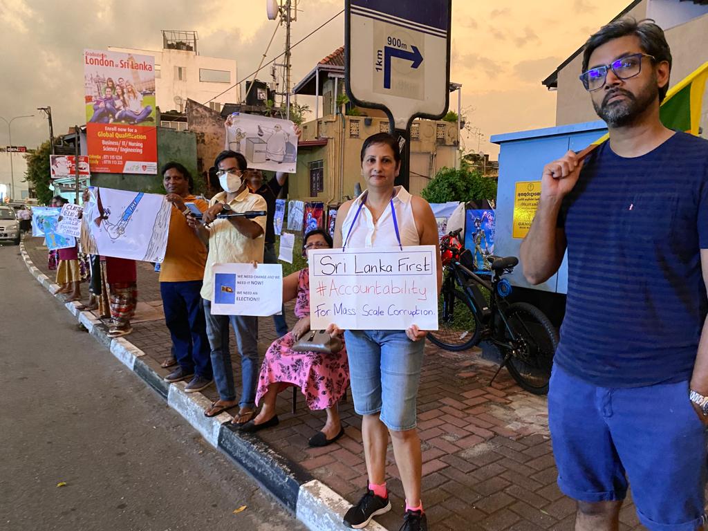 ChrisStephen80's tweet photo. Day 172 at GGY - Sunday 26th March
#අපිඅරගලේ
#நாம்_போராட்டத்துடன்
#ApiAragale
#FascistRanil
#RajapaksaTool
#Elections #RajapakshasGoHome #nomorefamilyrule #movementforchange #systemchange #SriLanka
#GotaGoYaya https://t.co/SgzDtLebKa