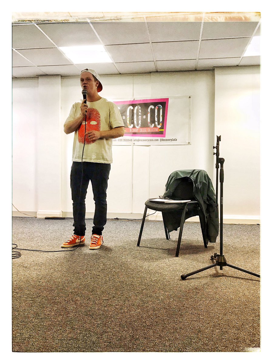 VividRicky's tweet photo. Amazing to see @lokiscottishrap perform last nite at @RecoveryCoCo…two hours of insight, humour, life lessons, anecdotes, politics, childhood & parenthood…it had everything! Thanks Darren, hope to see you again! #PovertySafari #TheSocialDistanceBetweenUs #Loki https://t.co/0W9Gzy8RyO