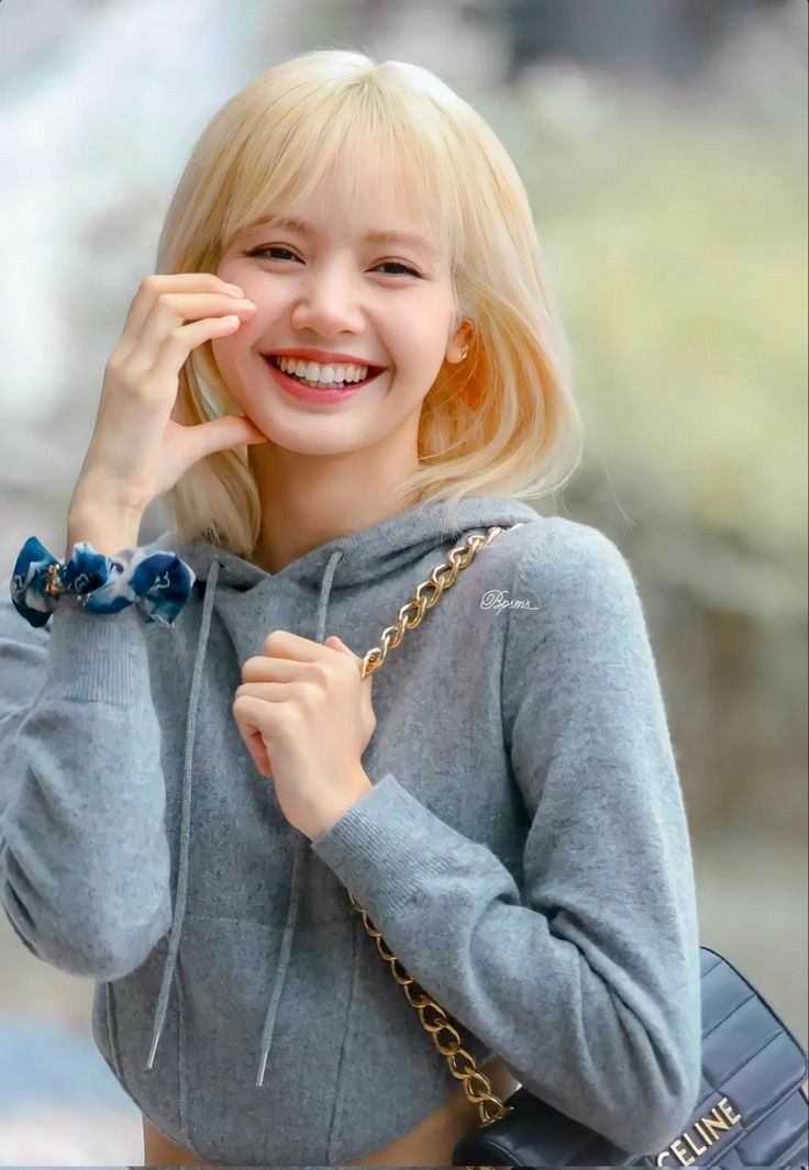 LISA INDIA tweet media