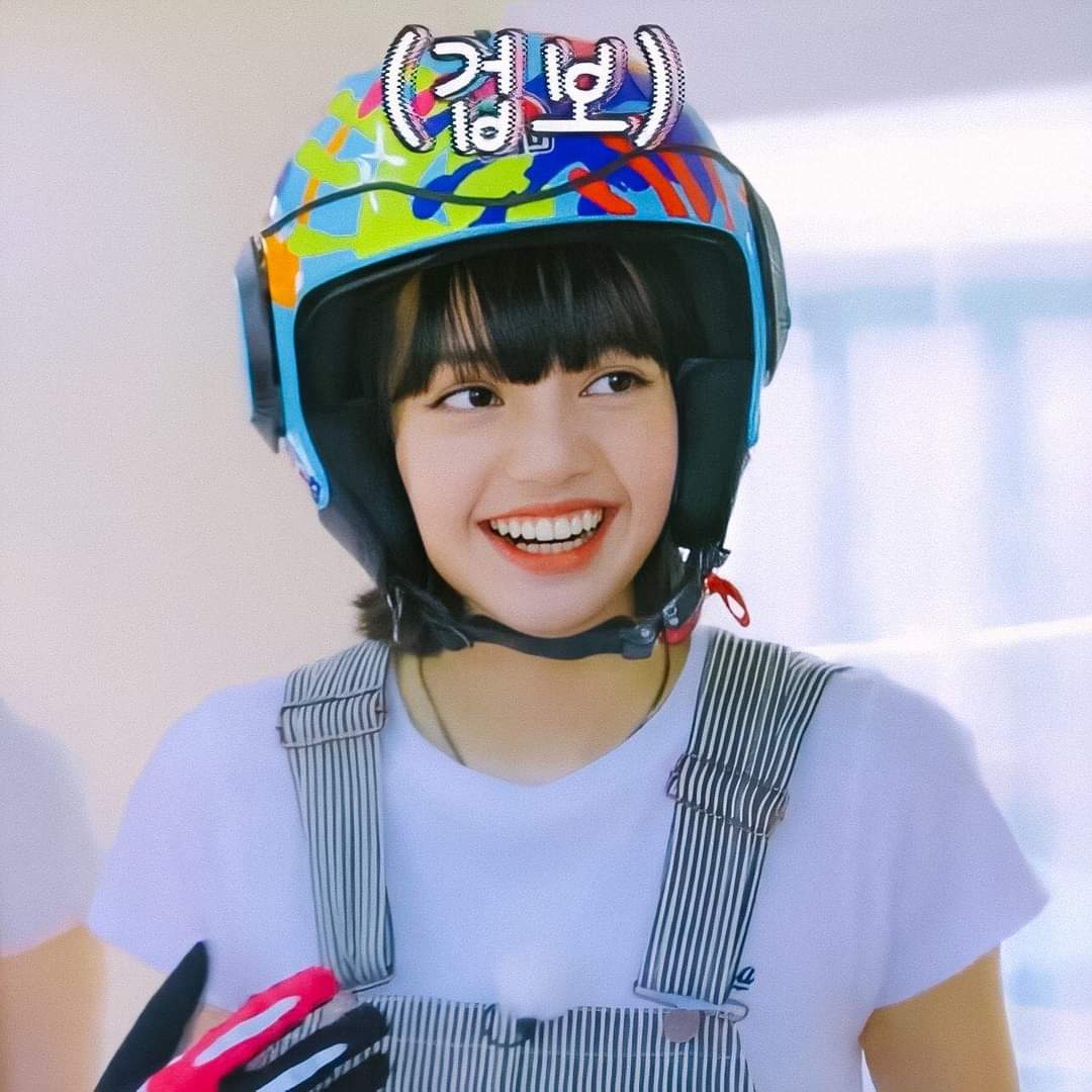 nomneeeee's tweet photo. Nhìn ngốc nghếch thế này mà bây giờ đã 26 tuổi rồi 🐣
SAY LALISA DAY
#26EdelweissForLISA
#TheGreatestLalisaDay
#락스타_팝스타_라리사_생일날 https://t.co/0vdy0eMNzC