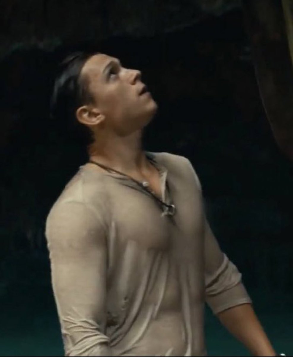 lfonsoHolland's tweet photo. the way you can see tom holland’s muscles through his wet shirt. damn 🥵 https://t.co/qEn4BscGqX