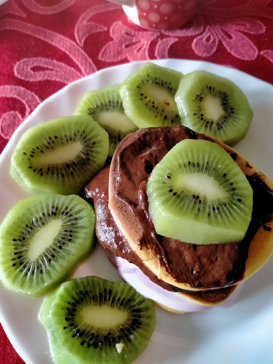 ValentinaAltob4's tweet photo. Intanto merenda 😍
Voi fate i cinque pasti?

#onlineshopping 
#onlinelearning 
#oralegale https://t.co/Gn5yfeOc58