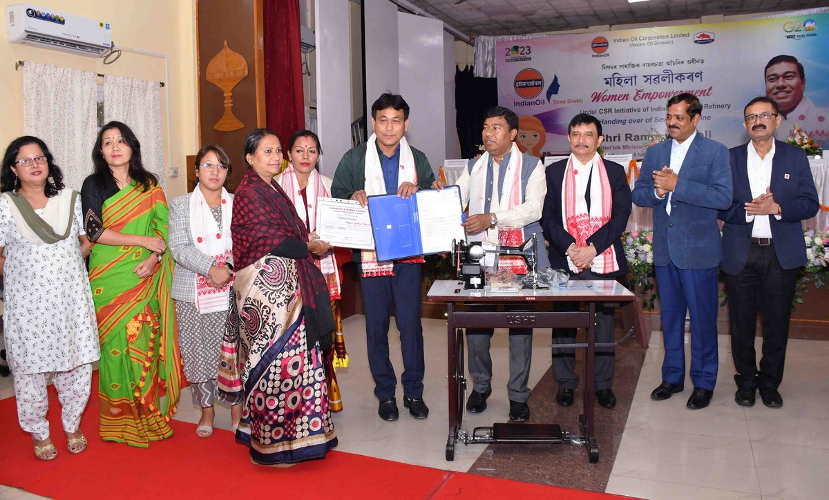 <a href="/IndianOilcl/">Indian Oil Corp Ltd</a>'s DR Empowering Women through CSR initiative. Handingover of sewing machines to the beneficiaries by Sri Rameswar Teli, Honorable State, MoPNG and L &amp; E in presence of MLA, Sri Suren Phukan, ED &amp; RH Sri Debajit Gogoi 
#CSR initiatives 
@CH_IOCL 
<a href="/DirR_iocl/">Director (Refineries), IndianOil</a> 
<a href="/IOCRHQ/">Refineries Division of IndianOil</a>