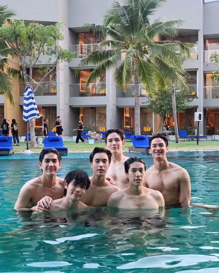 hubboyslove's tweet photo. ELES! O elenco da GMMTV está reunido no #GmmtvOuting2023, evento da empresa onde participam de gincanas e descansam! https://t.co/Go5QPMqsQr