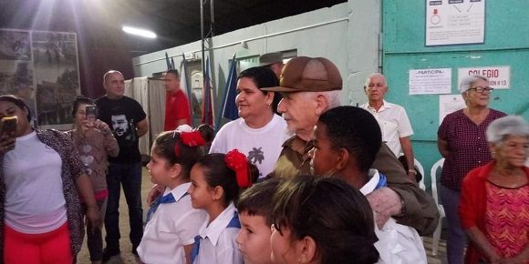 PartidoPCC's tweet photo. #Cuba Acude a las urnas el comandante de la Revolución, vice primer ministro Ramiro Valdés Menéndez (Cobertura Especial) https://t.co/npqocVOf9W https://t.co/TDdcQgW08W