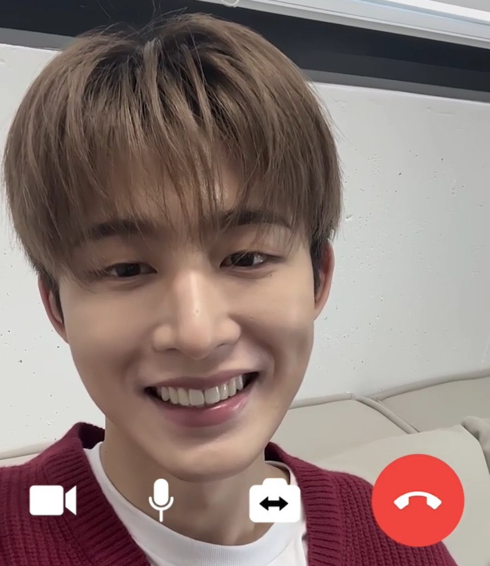ffeebbbiinn's tweet photo. hanbin smile 🥹 https://t.co/1WGim84Jjj