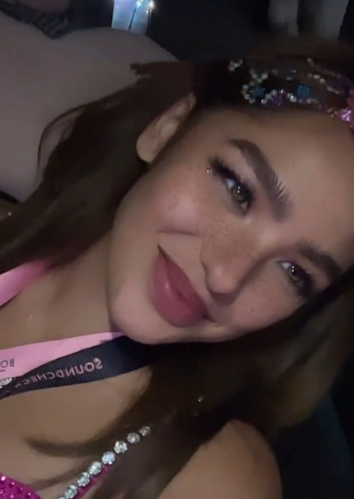 AndreaUnivrsity's tweet photo. "Amazing night" 🥹💖

So happy for u, @iamandrea_b .

 #AndreaBrillantes #BORNPINKinManila_BulacanD2 https://t.co/lcymZJKrTb
