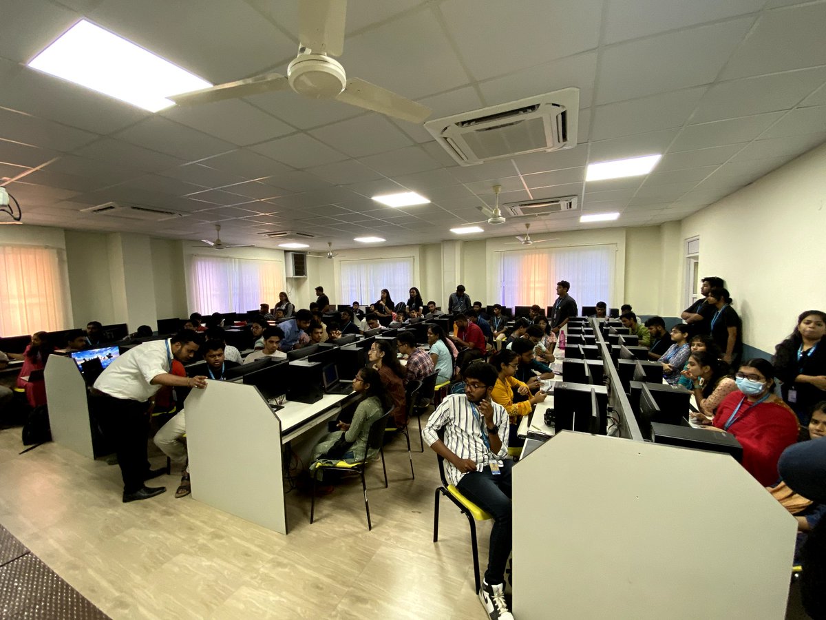 Siddhartha_2345's tweet photo. We, @CodeChefSrmRmp Family wrapping up our latest banger of an event #DecodingReality 💥
Thanks to each and every attendee for your amazing enthusiasm 🔥
More bangers coming soon... 👀 https://t.co/xYiCTsvzZ3