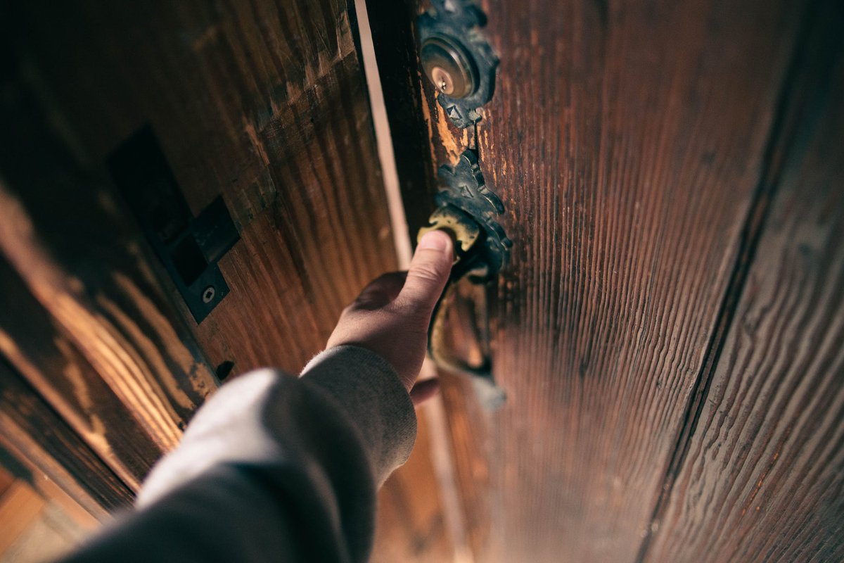 sevanlocksmith's tweet photo. 🔒🏠 Need a reliable locksmith service? Sevan Locks & Doors has got you covered! From car keys to lock changes, we provide top-notch residential services! 🚘🔑 Don't stay locked out! 😊 #Locksmith #HomeSecurity #SevanLocksAndDoors #CarKeys #LockChange https://t.co/RcitRMf2eN