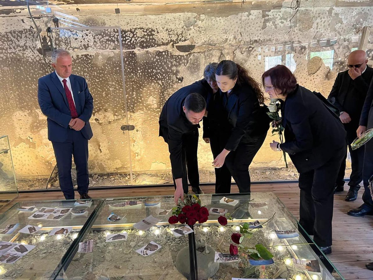 xhemajl_rexha's tweet photo. Gramoz was 8 and played dead as Serbian forces rounded up Berisha family in Suhareka, sent them in a pizzeria and threw grenades to kill everyone, March 26, '99. Gramoz, his mother and Shyhrete survived by jumping from a truck, with bodies of 46 sent to mass graves in Batajnica. https://t.co/8WS34ibqsr