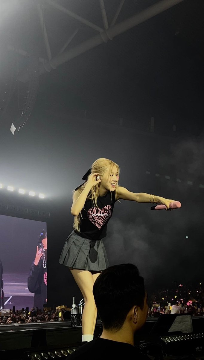 imyoursjennie's tweet photo. my superstar 🥹🤍 https://t.co/fpGrR6Yfip