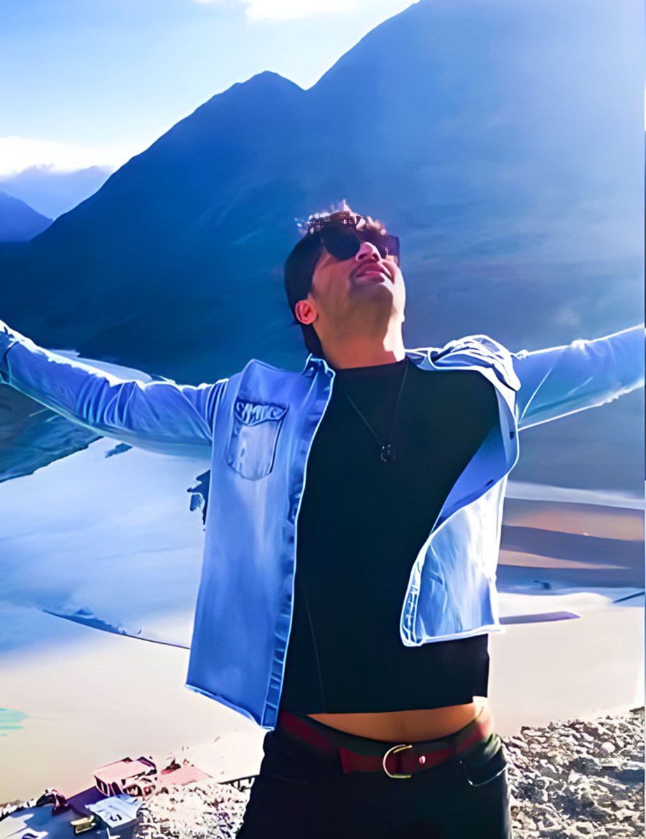 HBD SUPER SHAHEERA <33 

To the amazing human, keep being the cutie, goofy and inspiring person that you are, keep spreading joy and never stop smiling. Lots of love to you ♥︎ 
#HappyBirthdayShaheer
#ShaheerSheikh