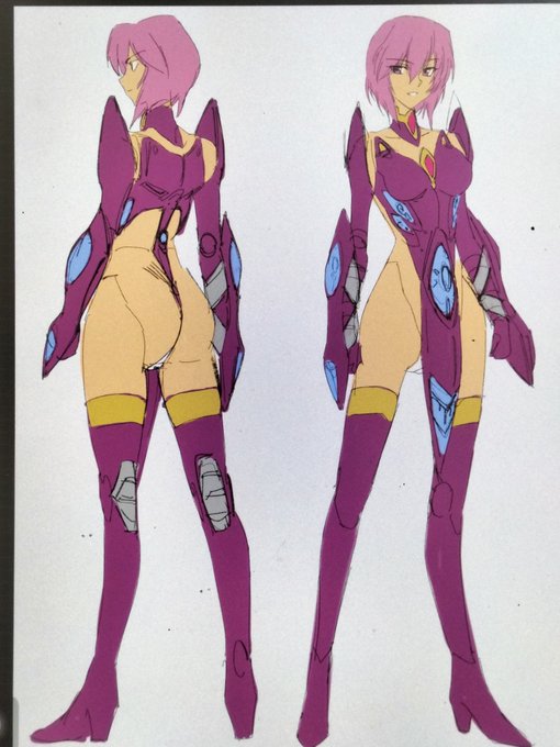 武器ロボ娘さん進捗
剣のイメージとの事で一寸ファンタジー風の衣装っぽく(前垂れは剣先のイメージ)変えてみました。
前回のラフより変形も人型を保ったままで首なし騎士的な人外感を出せればと思います☺️ 