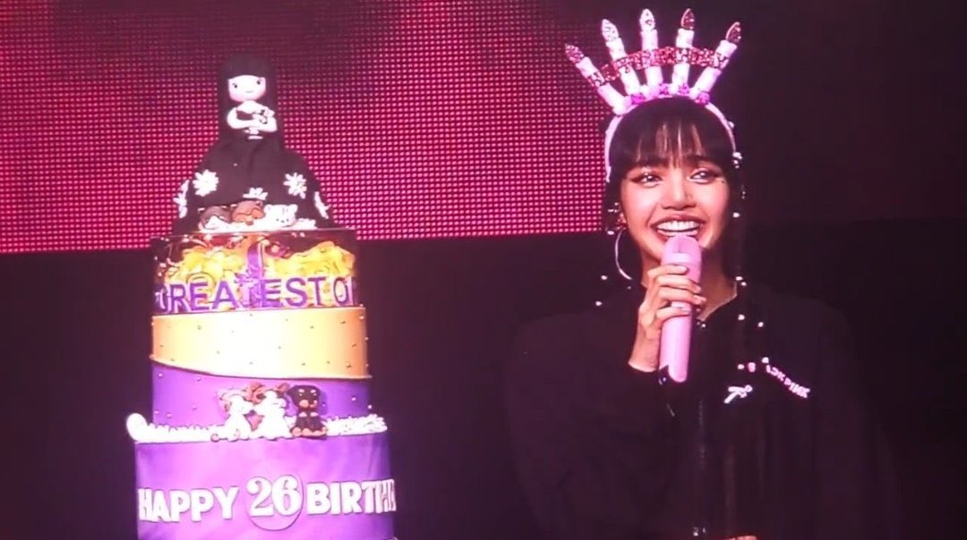 LiliesHome_'s tweet photo. Happy Birthday  Lisa . We love you ❤️

SAY LALISA DAY 
#26EdelweissForLISA
#TheGreatestLalisaDay https://t.co/a0aP6aJuyT