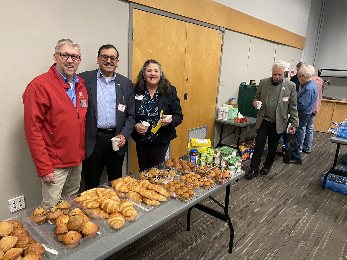 PastorGlyn's tweet image. Had a great day networking with my rotary family at the district conference. @RotarySurrey @rotary5050 @DaveHayer #serviceaboveself #4waytest @Salvationist @SalArmyBC