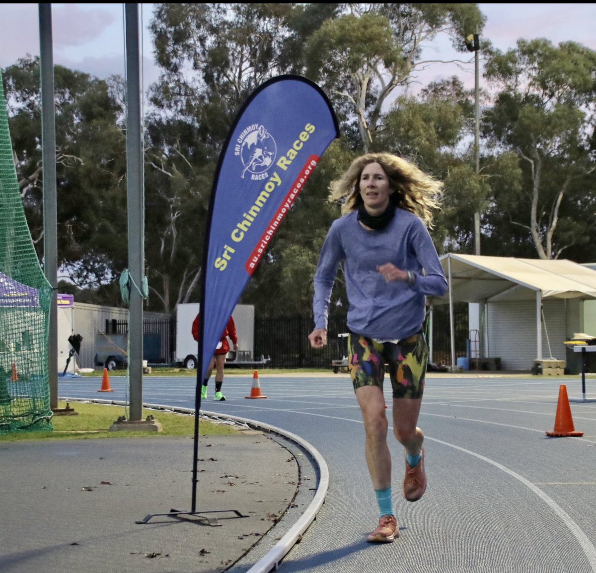 H_Maghur74's tweet photo. Phenomenal @runcamille 

In case you didn’t hear! 
Camille Heron just broke the 48 hr running record by clocking 270.5 miles 435.3 km (In 48 hrs) 

A living legend! ✊🏽 https://t.co/sYWzozJlue