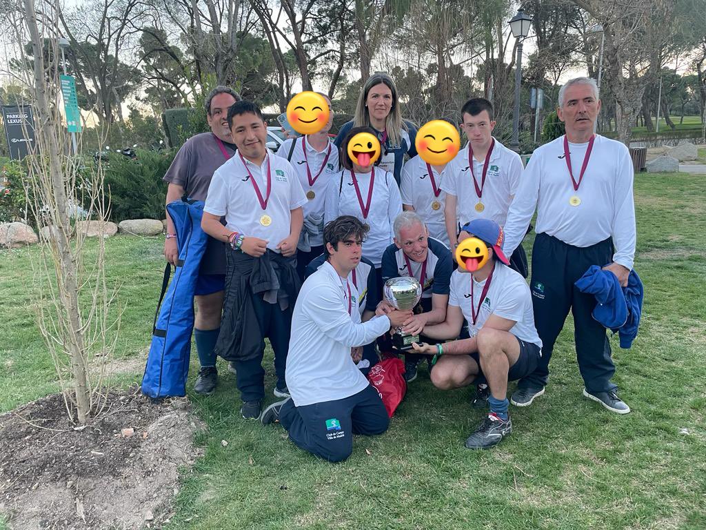 Tony_Navarret's tweet photo. El equipo de Hockey Plus de @ccvmoficial se hacen con la primera posición en la #copadelareina y de #copadelrey . Gran trabajo de todos. Enhorabuena por vuestro trabajo y esfuerzo . https://t.co/XwxcKAmWQ7