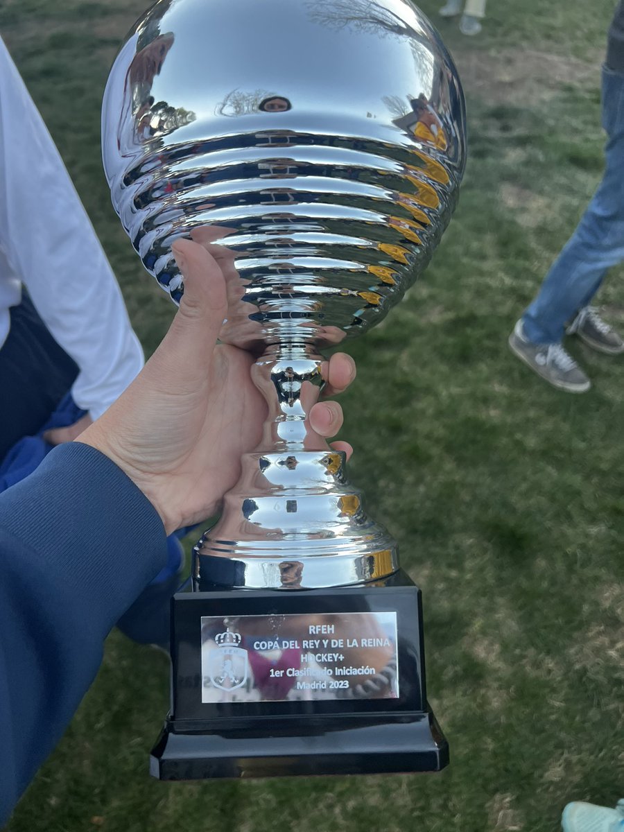Tony_Navarret's tweet photo. El equipo de Hockey Plus de @ccvmoficial se hacen con la primera posición en la #copadelareina y de #copadelrey . Gran trabajo de todos. Enhorabuena por vuestro trabajo y esfuerzo . https://t.co/XwxcKAmWQ7