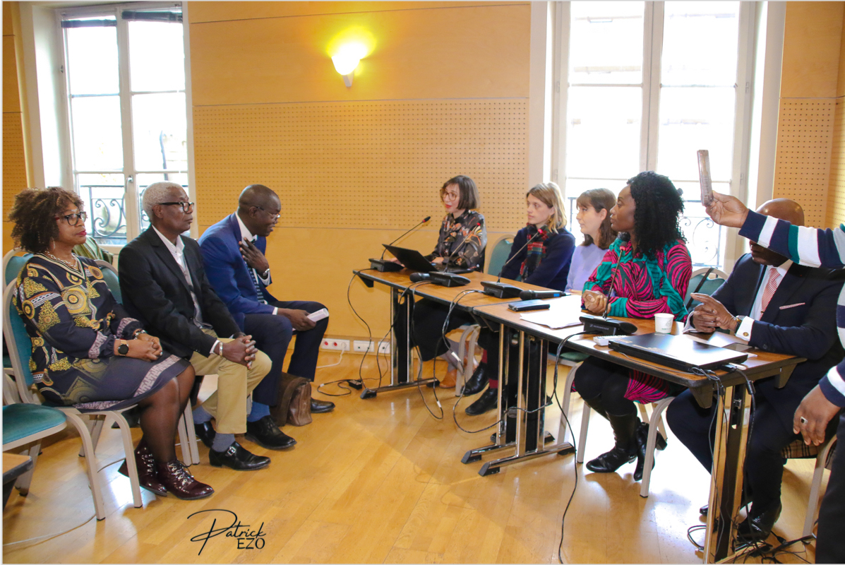 ANEWS (@anewstvofficiel) on Twitter photo #SemainedelaFrancophonie
Le panel sur les inégalités de l'alphabétisation dans l'espace Francophone animé par #ANAPHORATeam à la <a href="/Paris19e/">Mairie du 19e</a>.
<a href="/OIFrancophonie/">La Francophonie</a> @Mairie20e <a href="/EricPliez/">Eric Pliez</a> <a href="/HamidouSAMAKE/">Hamidou SAMAKE</a> <a href="/AnnieMoniaKakou/">Annie-Monia Kakou</a> <a href="/kadia_moisson/">Kadia SYLLA MOISSON</a> <a href="/mamaconde8/">mama conde</a> #SemainedelaFrancophonie
Le panel sur les inégalités de l'alphabétisation dans l'espace Francophone animé par #ANAPHORATeam à la <a href="/Paris19e/">Mairie du 19e</a>.
<a href="/OIFrancophonie/">La Francophonie</a> @Mairie20e <a href="/EricPliez/">Eric Pliez</a> <a href="/HamidouSAMAKE/">Hamidou SAMAKE</a> <a href="/AnnieMoniaKakou/">Annie-Monia Kakou</a> <a href="/kadia_moisson/">Kadia SYLLA MOISSON</a> <a href="/mamaconde8/">mama conde</a>