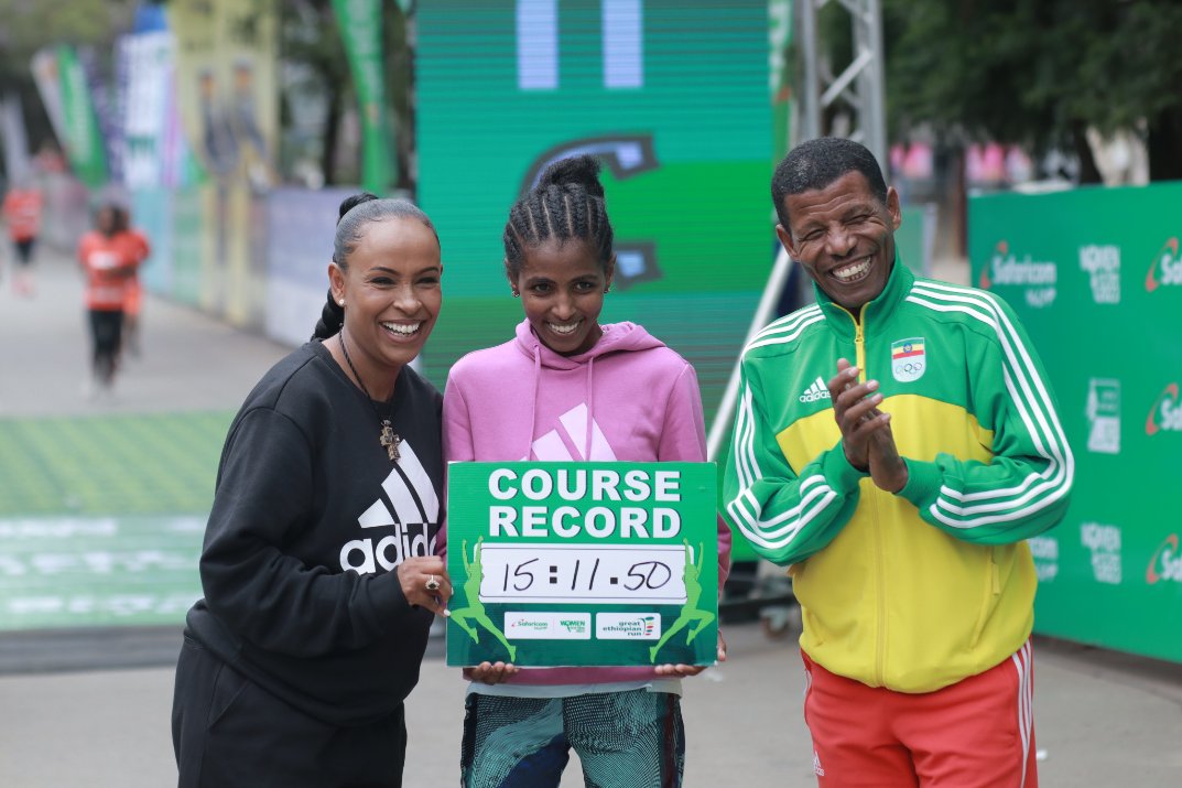 SafaricomET's tweet photo. @nnmusembi @KareCW @meseretdefar @HaileGebr @greatethrun High five for making your mark 🤚🏼and making the day memorable for all of us. We can’t wait to see you at next year's edition of the #SafaricomWomenFirst5KM run.
Safaricom is the title sponsor of the Women First 5KM Run.
#Berchi #FurtherAheadTogether @greatethrun https://t.co/RaQqLfk0wy