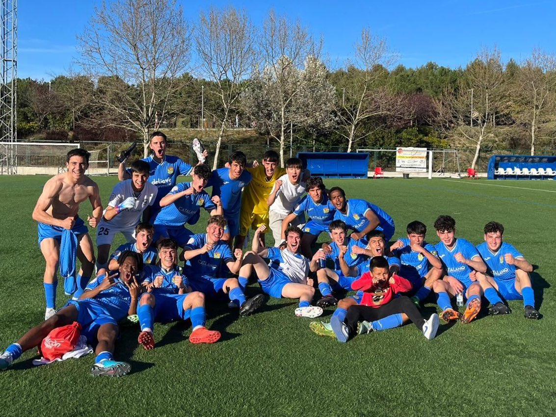 FuenlaCantera's tweet photo. 🌱 JUVENIL | Importante victoria a domicilio para nuestro Juvenil B ✅ Los nuestros ganan al Moratalaz con un 2-3 a favor 👏😍💙 https://t.co/NueOXRyasO