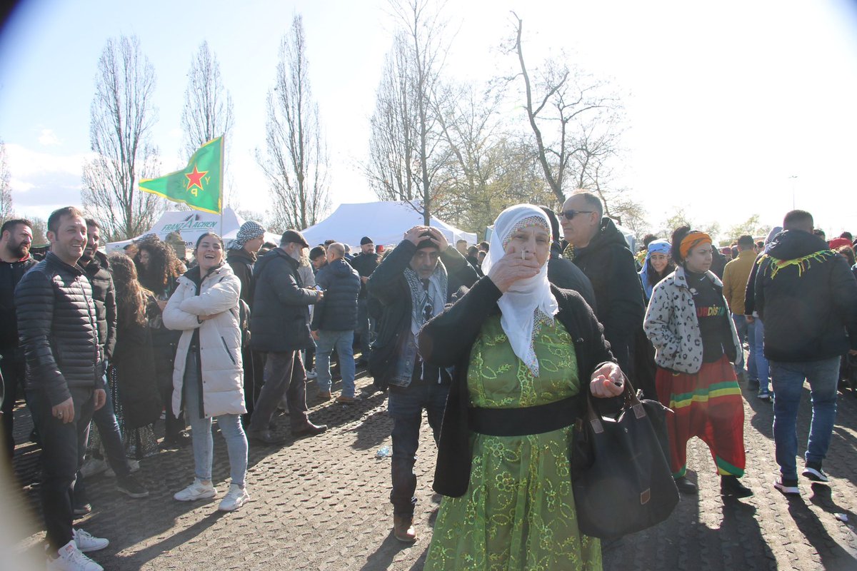 Çağın Zafer Newroz'u, #Frankfurt Newroz'unda favori karem ☺️ 

Her Biji Dayikê Kurd ✌️✌️

#Newroz2023
#NewrozPirozBe 
@DenizBabir_ @MirinAzadi @Mazlum92403899 @ameddicleT @21meralsimsek @zamur41 @MahsunBudak65 @MahirUzmez
