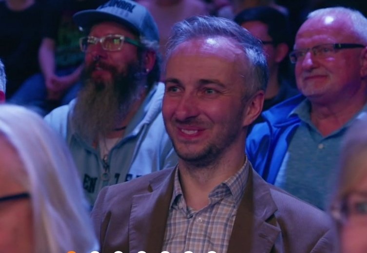 Shirin: "Böhmi gewinnt Armdrücken gegen Joko" 

Irgendwo in Köln gerade:
#WSMDS