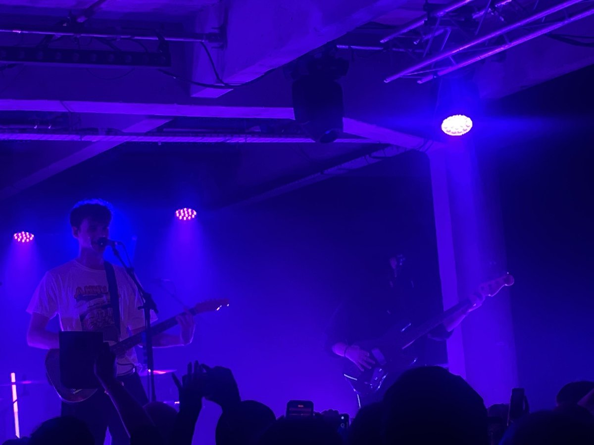 httpmcghee's tweet photo. welcome to Scotland @lovejoy 🫶🏴󠁧󠁢󠁳󠁣󠁴󠁿 (sorry I could only see wilbur &amp; ash) #InselaffeGLW #inselaffetour #lovejoy #lovejoyglasgow #lovejoytour #ashkabosu #Wilbursoot #joegoldsmith #markboardman https://t.co/vTNpwJd1Ol