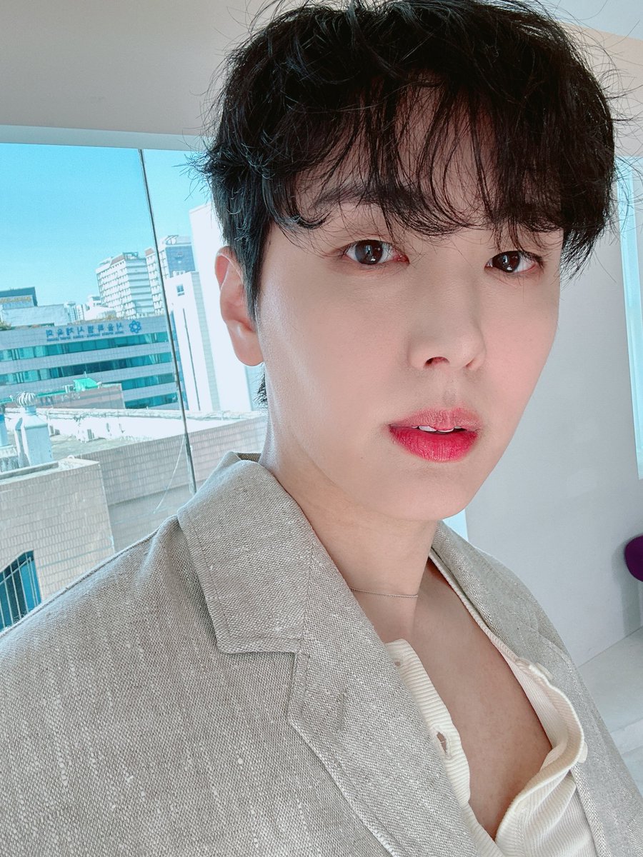 SF9TURKEY9's tweet photo. [230322] Jaeyoon Fancafe Güncellemesi (1)

Başlık: Singles'dan

🐣: Fantasy önceden size göstermediğim duygularla çekildiğim fotoğraflar çektim hehe Ön mesaj olarak bunları paylaşıyorum!! Umarım güzelce saklarsınız!!! Güzel şeylere daha ayrıntılı bakın!! hehe

#SF9 #JAEYOON https://t.co/HjaG4uYwoW