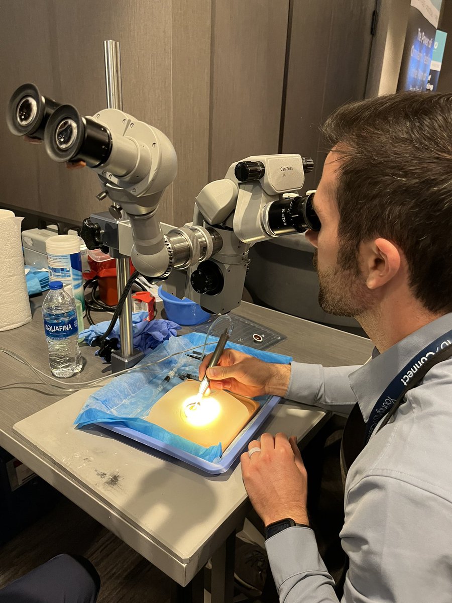 Harrison_Marsh's tweet image. #YMDCLive is the best conference out there for students, trainees, and young ophthalmologist! So grateful for the opportunity I had to learn from leaders in the field and connect with so many great people! Big thanks to @YoungMDConnect for making it all possible! #Ophthotwitter