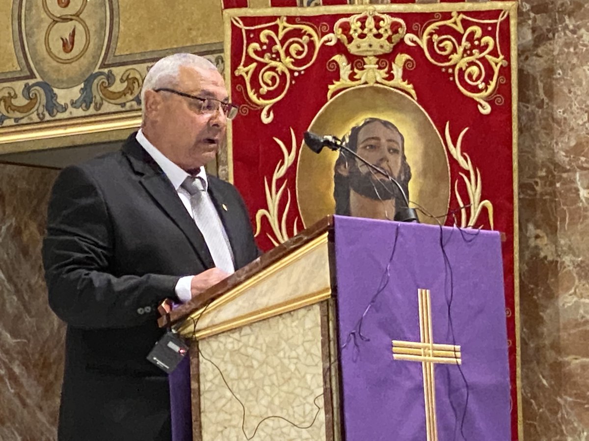 JoseLSaezPastor's tweet photo. Mención especial, a personas muy importantes en su vida y que tristemente no se encuentran entre nosotros. #SemanaSanta #Guardamar #Parroquia #PatronatoPasión #JuntaMayor @Guardamar_Ayto https://t.co/45iOvJKRTU
