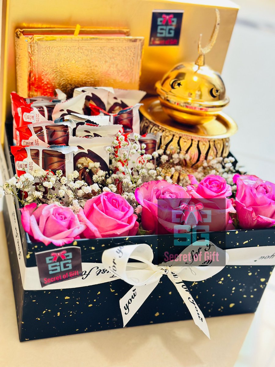 Secretofgift1's tweet photo. رمضانيات♥️♥️♥️

راسلنا عايز بوكس رمضان لي خطيبتو  قال انها بتحب طقوس رمضان ومن احب الشهور ليها لانو بتغير فيهو حاجات كتيره وتجدد طاقتها♥️♥️

قال لينا حابي اسعدها وافرحها في الشهر دا♥️
رسل ليها
فانوس اللي عليهو مبخر
وورد
ومصحف
وسبحة
وشوكلاته جلكسي وكندر بوينو لانها بتحبهم https://t.co/dAuIvJEUgH