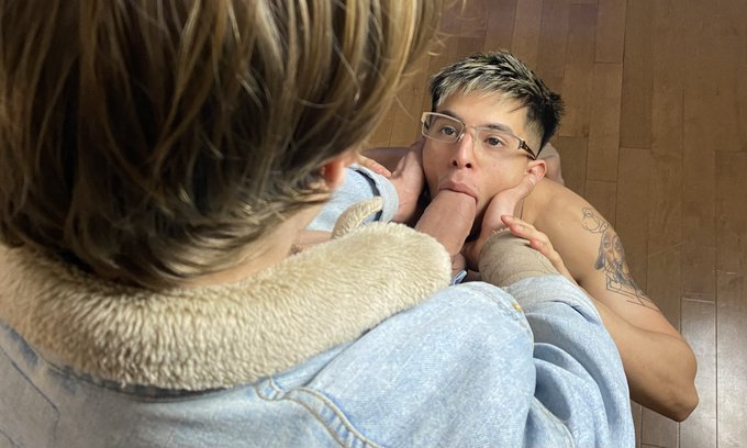 My big cock makes him smile @BadEngelxxx https://t.co/yZWOzfml8u<a class="tags" href="/tag/badengelxxx">@badengelxxx</a>