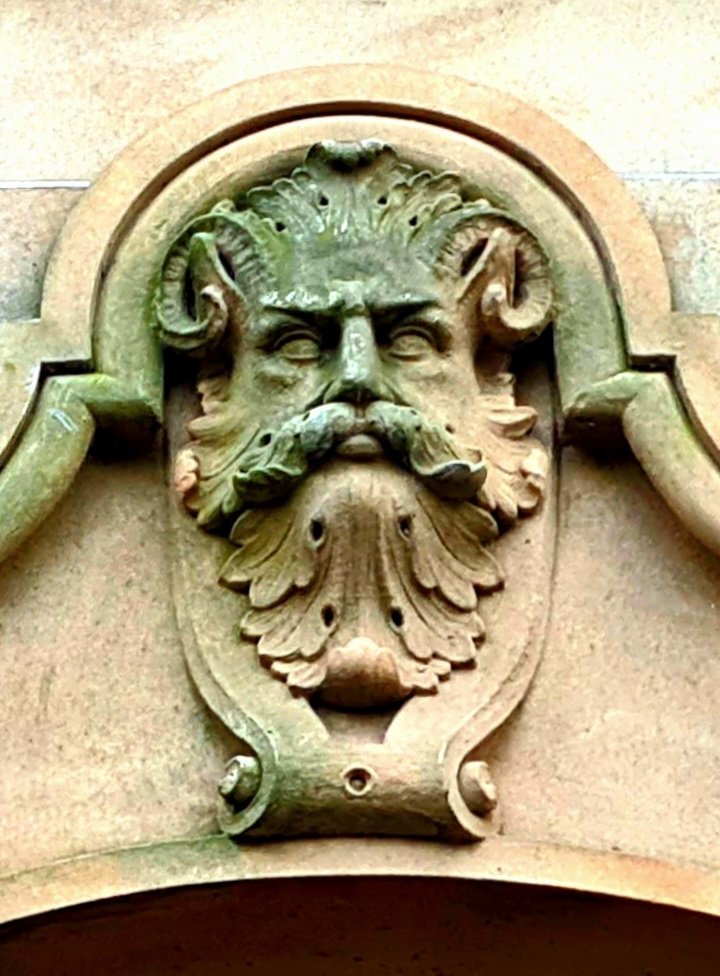ArchiAdvisor's tweet image. RT @is_glasgow: The Green Man on a building on Lancaster Terrace in Glasgow. 

Representing spring and rebirth, the Green Man appears on a surprisingly large number of buildings in the city, but this is the best one I&apos;ve found so far.

#glasgow #architec…