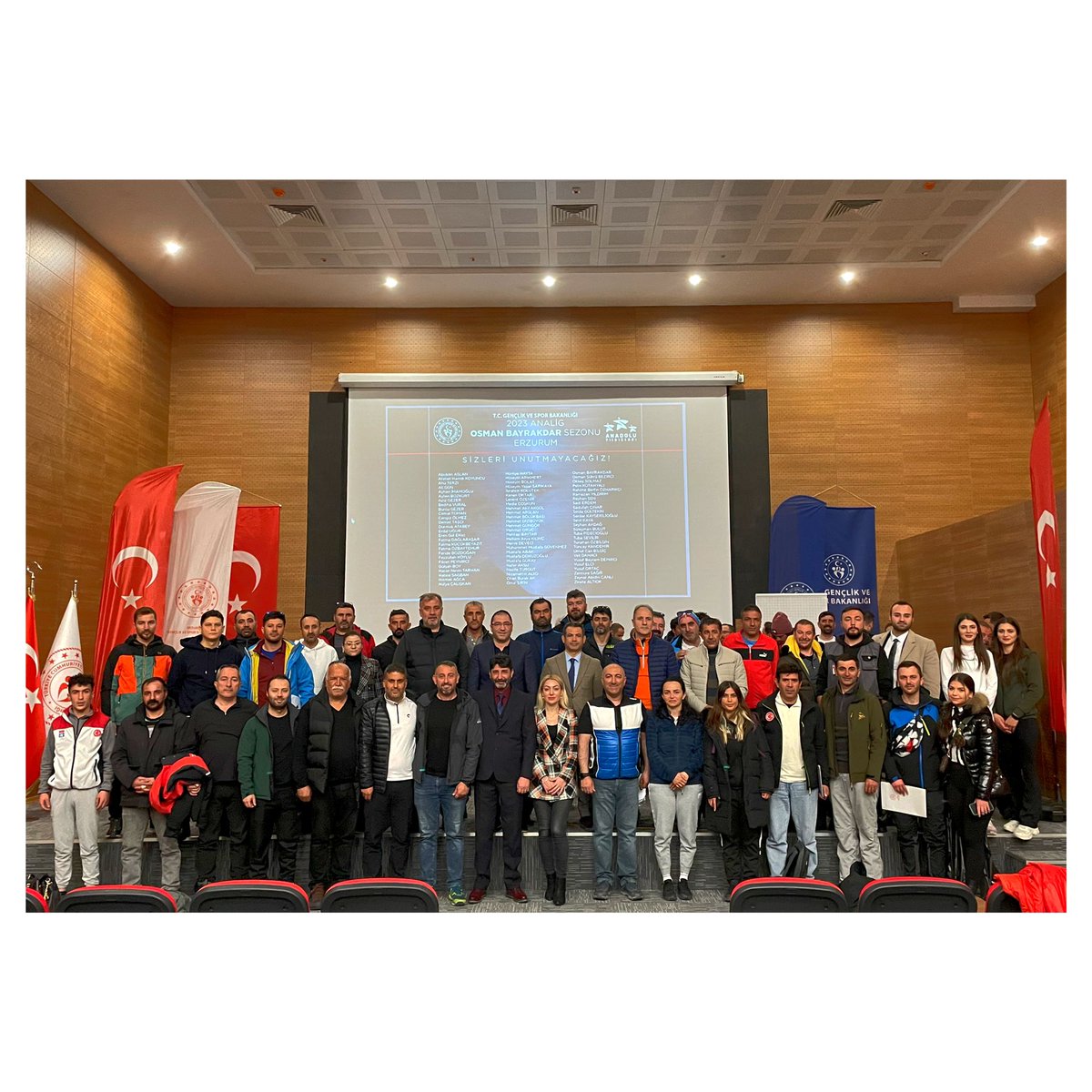 GSB_Erzurum's tweet photo. 2023 Osman Bayrakdar ANALİG Kayak Yarışları 27-28 Mart 2023 tarihlerinde Palandöken Kayak Merkezi 22 Nolu Pistte yapılacak.Yarışların Teknik Toplantısı Spor Etkinlikleri Daire Başkanımız Ercan Yıldız başkanlığında KEM'de gerçekleştirildi. Katılımcı illere şimdiden başarılar. https://t.co/mLzHDGvfbP