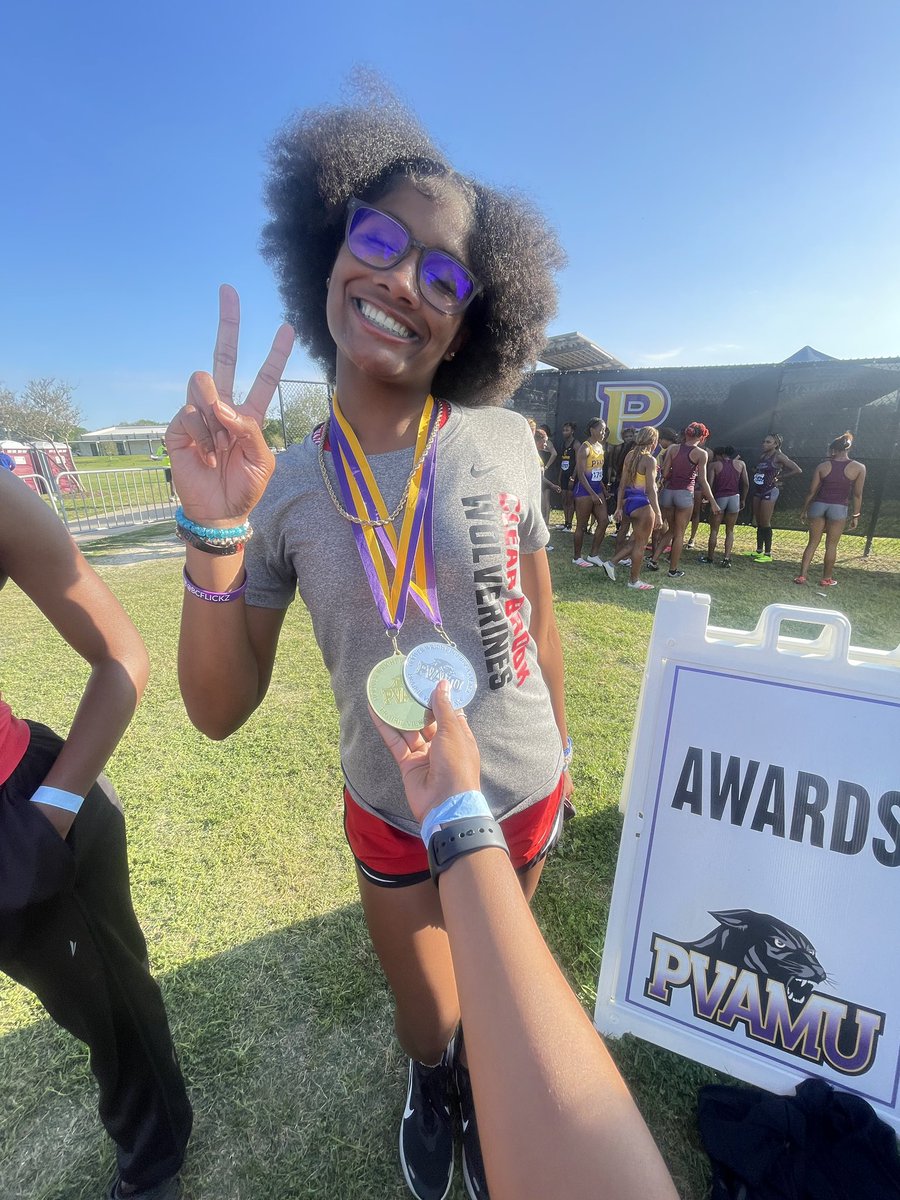 kenn_thompsonn's tweet photo. Great weekend at PV Relays!!
Finished with 36’1 for shot put🥈 and 119’8 for discus🥇. Discus has been rough recently but something big’s coming soon 🙏🏽 Thanks for having me PV, next stop.. Texas Relays!! 📍 
#AGTG #blessed #track #thrower https://t.co/YEn5mMP1wJ