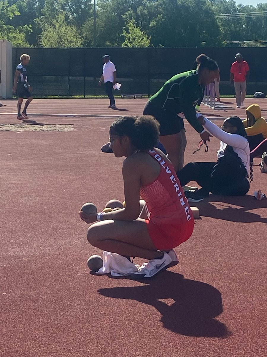 kenn_thompsonn's tweet photo. Great weekend at PV Relays!!
Finished with 36’1 for shot put🥈 and 119’8 for discus🥇. Discus has been rough recently but something big’s coming soon 🙏🏽 Thanks for having me PV, next stop.. Texas Relays!! 📍 
#AGTG #blessed #track #thrower https://t.co/YEn5mMP1wJ