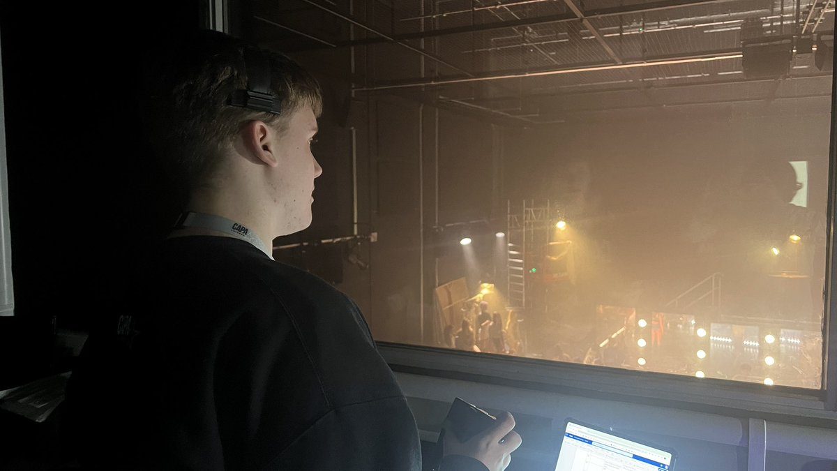 JamesThompLDS's tweet photo. What a week at @CAPACOLLEGE! This week i’ve taken on the role of a DSM. Managing stage composition, directing followspots, lights and sound. https://t.co/LqZMVM5ppK