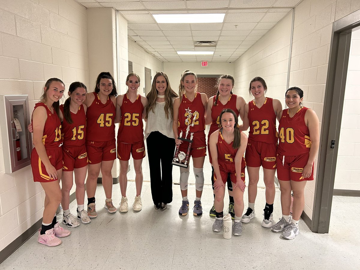 ShelbySimonton's tweet photo. Honored to be selected to coach at the 32nd Annual Chicken Express Allstar Basketball Classic! Proud of these allstars for securing the W!🐔🏀❤️#gobigred https://t.co/Spq8608Jx7