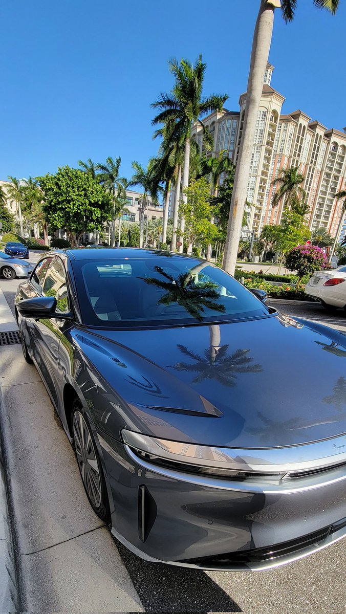 RoroandIsaac's tweet photo. We took the Lucid Air Pure for a spin, but the Grand Touring trim...🔥
#Lucid #LucidPure #LucidAir #lucidairgrandtouring #lucidmotors #EV #ElectricVehicles #electriccar #car #luxury $LCID #investor
(🎵 'Drop it like it's hot by Snoop Dogg X 'In da club' by 50 cent - Remix) https://t.co/fOZqpwSBET