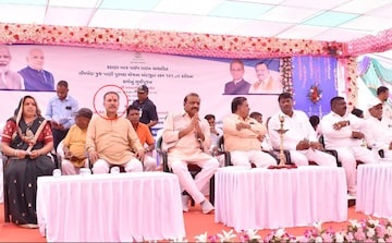 MahuaMoitra's tweet image. Bilkis Bano&apos;s Rapist Shares Stage With Gujarat&apos;s BJP MP, MLA.

 I want to see these monsters back in jail &amp;amp; the key thrown away. And I want this satanic government that applauds this travesty of justice voted out. I want India to reclaim her moral compass.