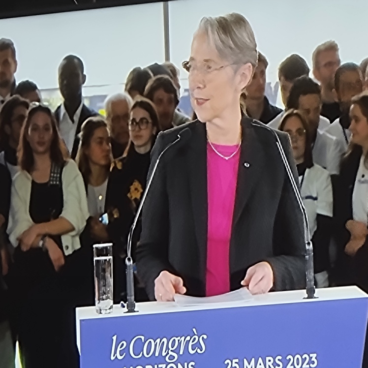 Horizons Versailles présent avec les comités Yvelines lors 1er congrès <a href="/HorizonsLeParti/">Horizons</a> <a href="/EPhilippe_LH/">Edouard Philippe</a>  a tenu un discours clair,déterminé sur la vision de la France devant une salle pleine en insistant sur l'unité en présence <a href="/steph_sejourne/">Stéphane Séjourné</a>  <a href="/Elisabeth_Borne/">Élisabeth BORNE</a> <a href="/bayrou/">François Bayrou</a> 
#Horizons