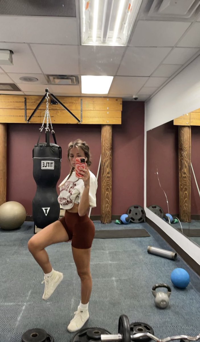 LUVRRRGAL's tweet photo. pay me for a sniff of my sweaty gymwear

Cashcow . Findom . Finsub . Domme . Walletdrain . Paypig . Humanatm . Simp . Owned . Walletslave . https://t.co/kkgNHKoQyJ