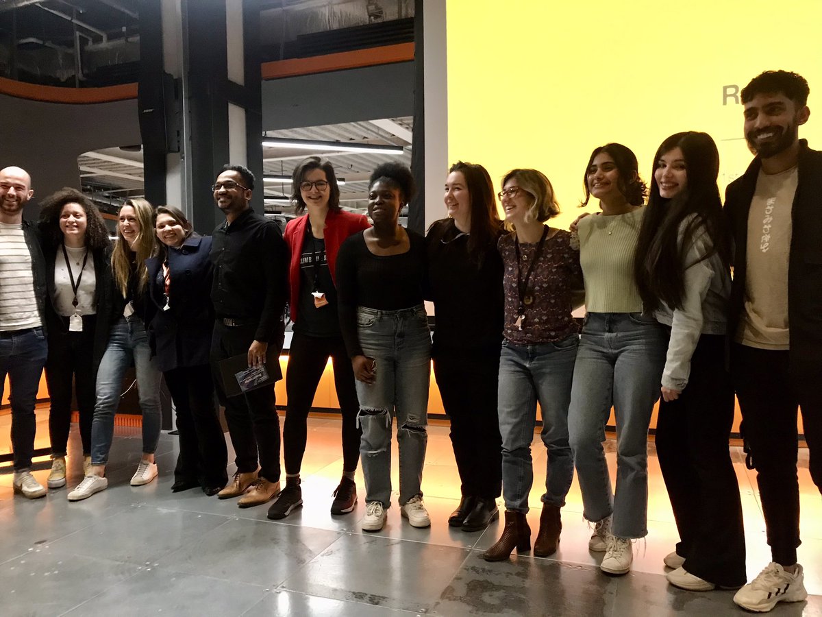 #swdw2023 @donal_cahalane announces the 1st prize winner Rooty, and all the prize winners pose for That Photo. Well done Techstars Women Entrepreneurs Bootcamp Dublin & @Miss_Faru . Huge effort! #femalefounders