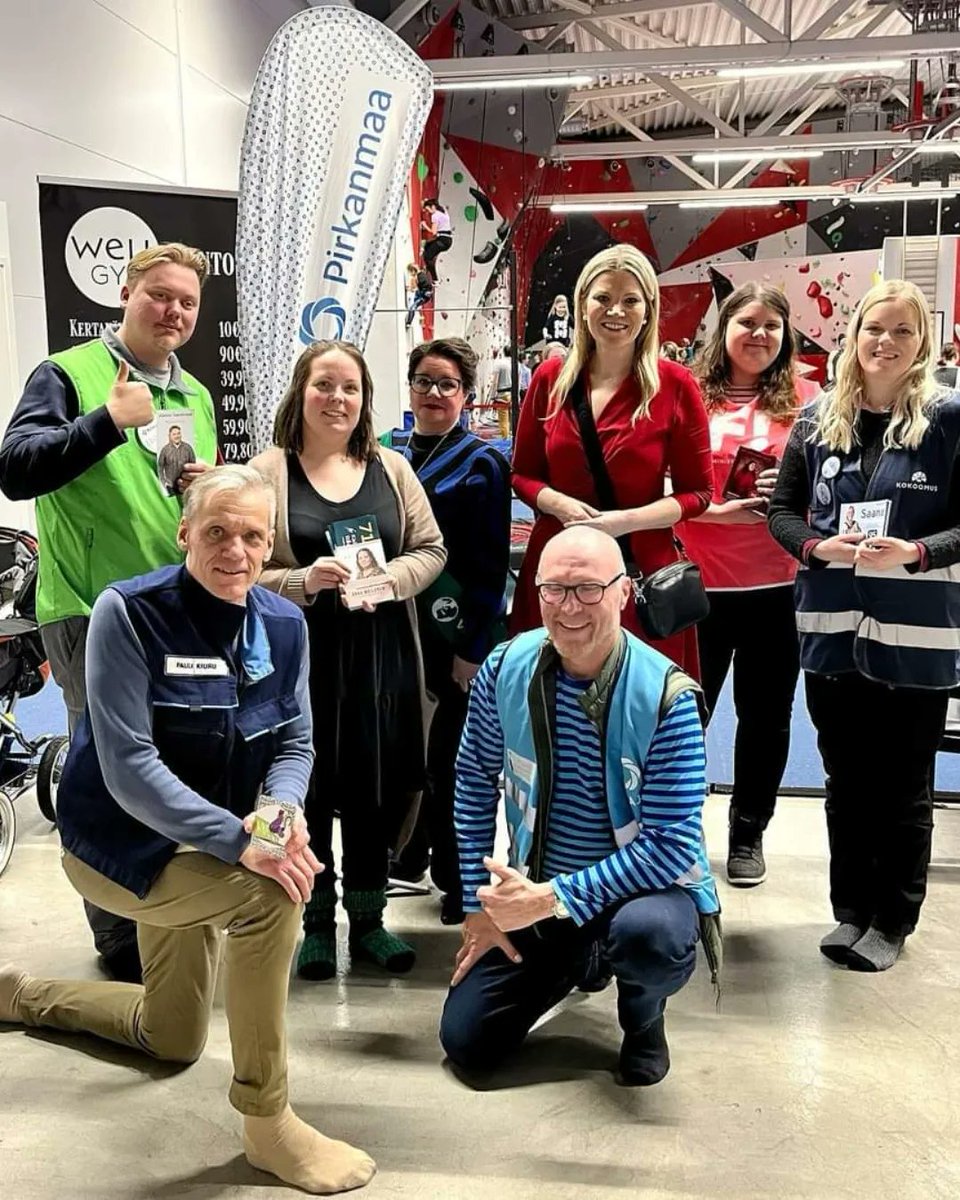 OPirkanmaa's tweet photo. OAJ Pirkanmaan #työhyvinvointi - ja vaikuttamistapahtuma Kauppi Sports Centerissä oli menestys! Liikuntaa ja palautumista jäsenillemme perheineen ja hyviä keskusteluita kansanedustajaehdokkaiden kanssa. @oajry @OPirkanmaa #vaikuttaminen #vaalit2023 #koulutusratkaisee https://t.co/mvAbaTnJL1