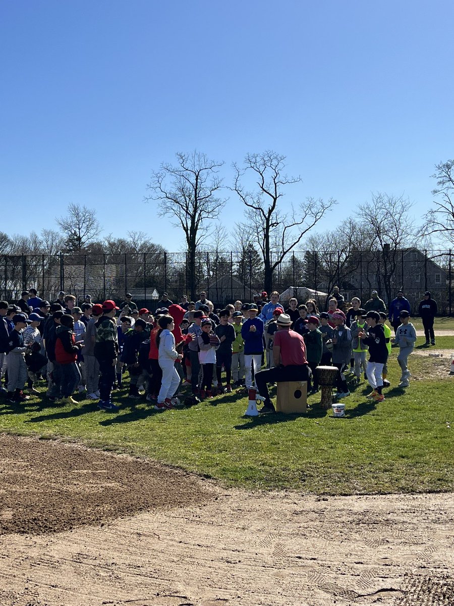 davidrifkin's tweet photo. If you have kids &amp; @coachballgame is in your town, regardless of level, don’t miss it! He teaches the kids everything that’s great about the game in such fun way. #Attaboy #TheSandlot #LMan https://t.co/sQSshe8hnE